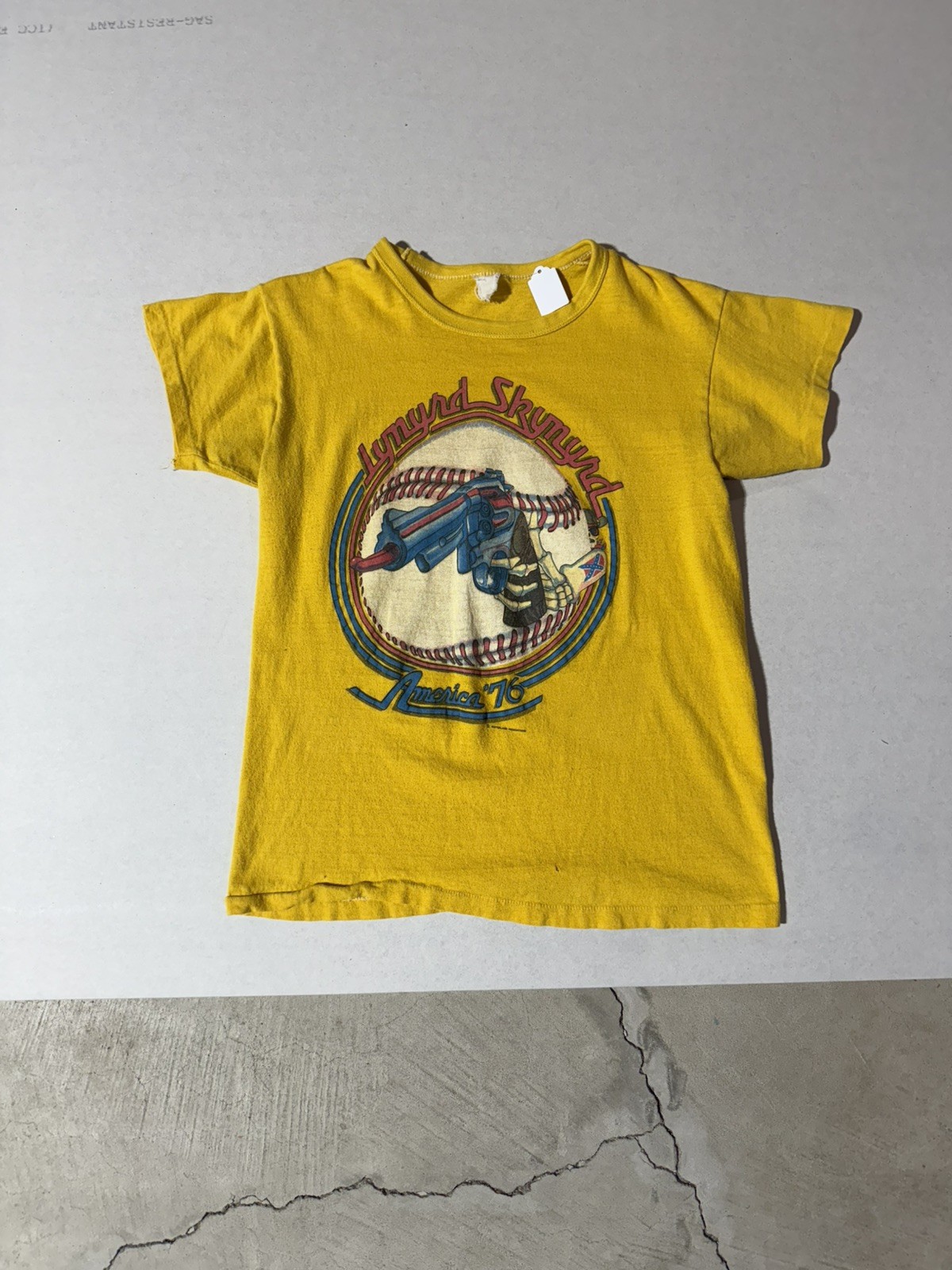 Lynyrd Skynyrd — America 76 Tour vintage concert t-shirt